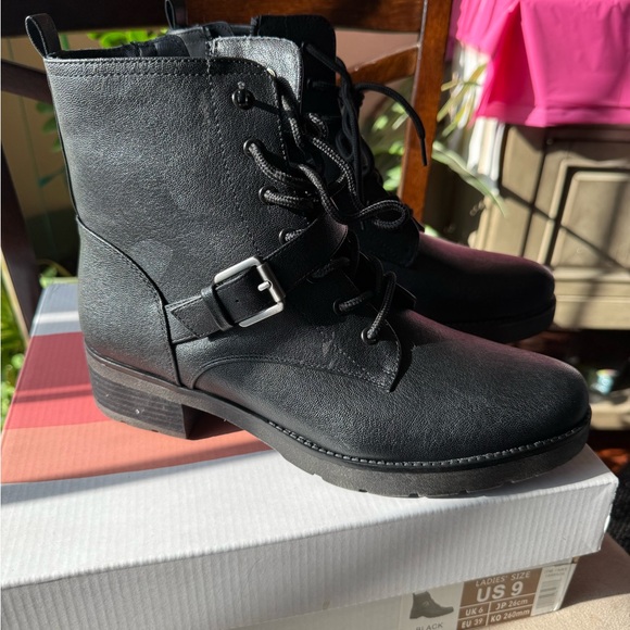 NATURALIZER Women’s Boots Black - Picture 2 of 8